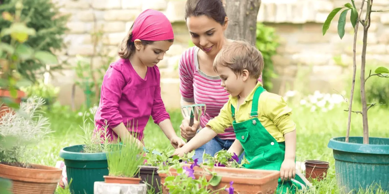 Gardening with Children: Fun and Educational Activities for Little Green Thumbs
